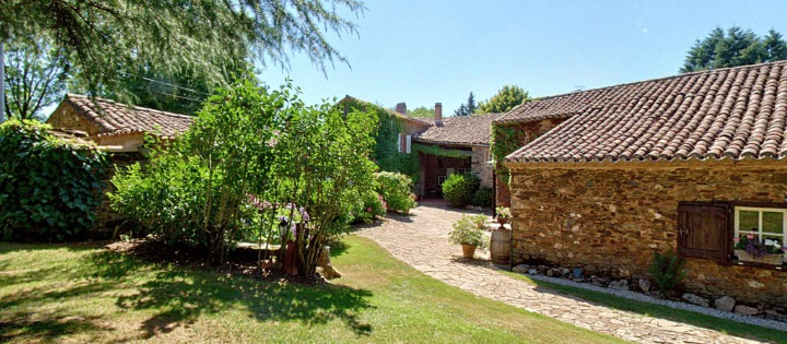Cour puech malou